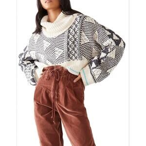 Free People Women's Jupiter Pullover in Falling Waters Sweater Cow-Neck Size L
